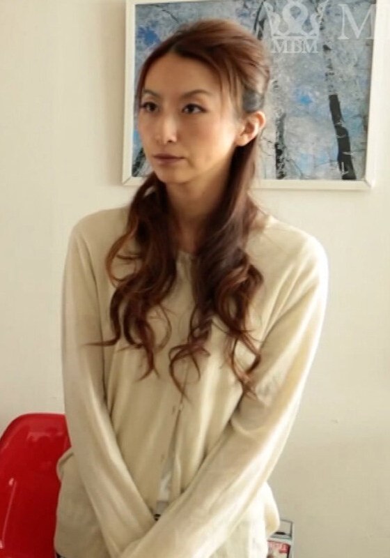 いつもの営業さんが突然の豹変!?奥さんに襲い掛かる白昼の悪夢の生挿入!!