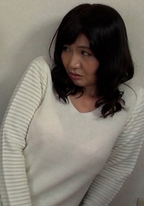 お母さんに向かう息子の歪んだ性欲が暴走する!!性欲旺盛な年頃の息子は五十路母と肉欲SEXで性欲解消!