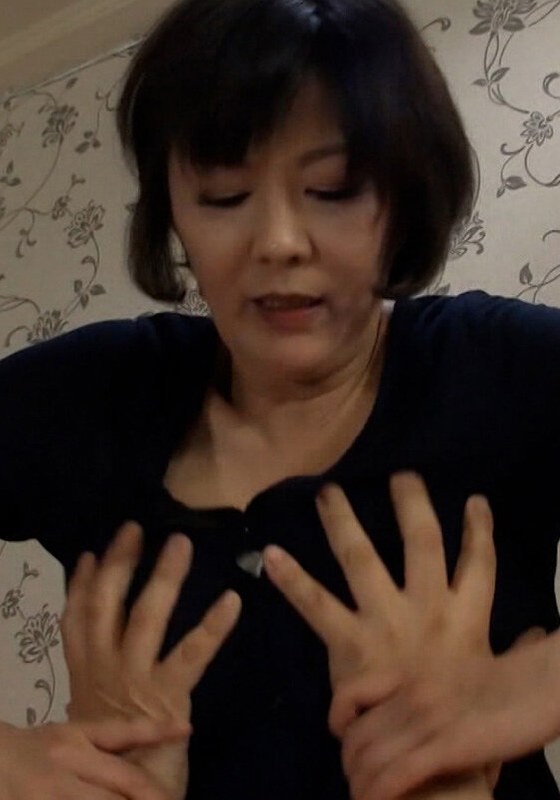 五十路痴熟女がオヤジを拘束してやりたい放題変態痴女交尾!