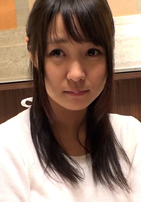 不倫の原因は夜の営みの不一致!舐めてくれない旦那に欲求不満の若妻に旦那の代わりに舐めてあげました!